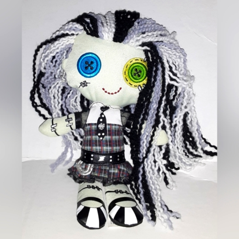 Vintage Kinder Goth Ragdoll